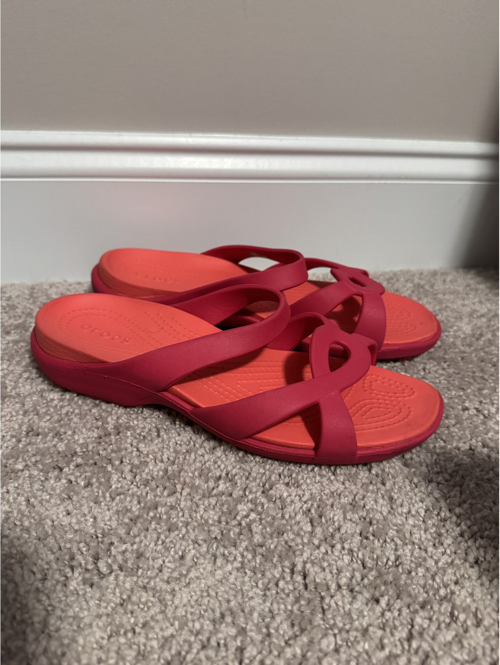 Crocs Women's Meleen Size 8 Sandals Raspberry Pink Coral Strappy Comfort Slides